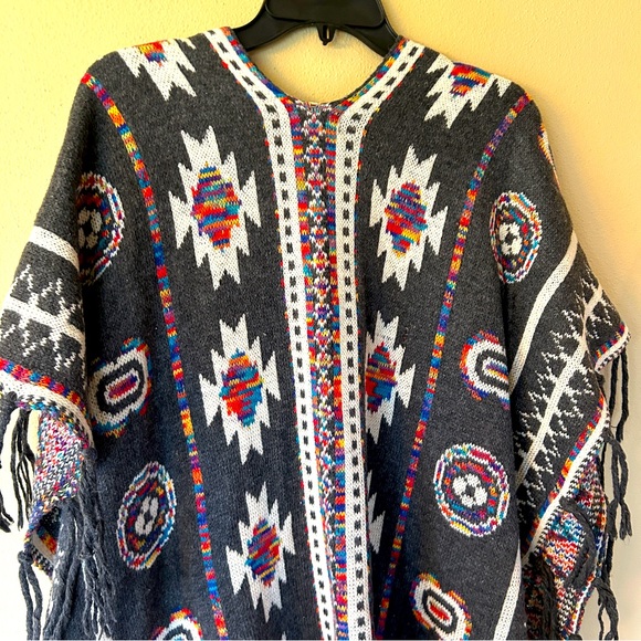 Hipster Row Fringe Cardigan - One Size - Picture 9 of 14
